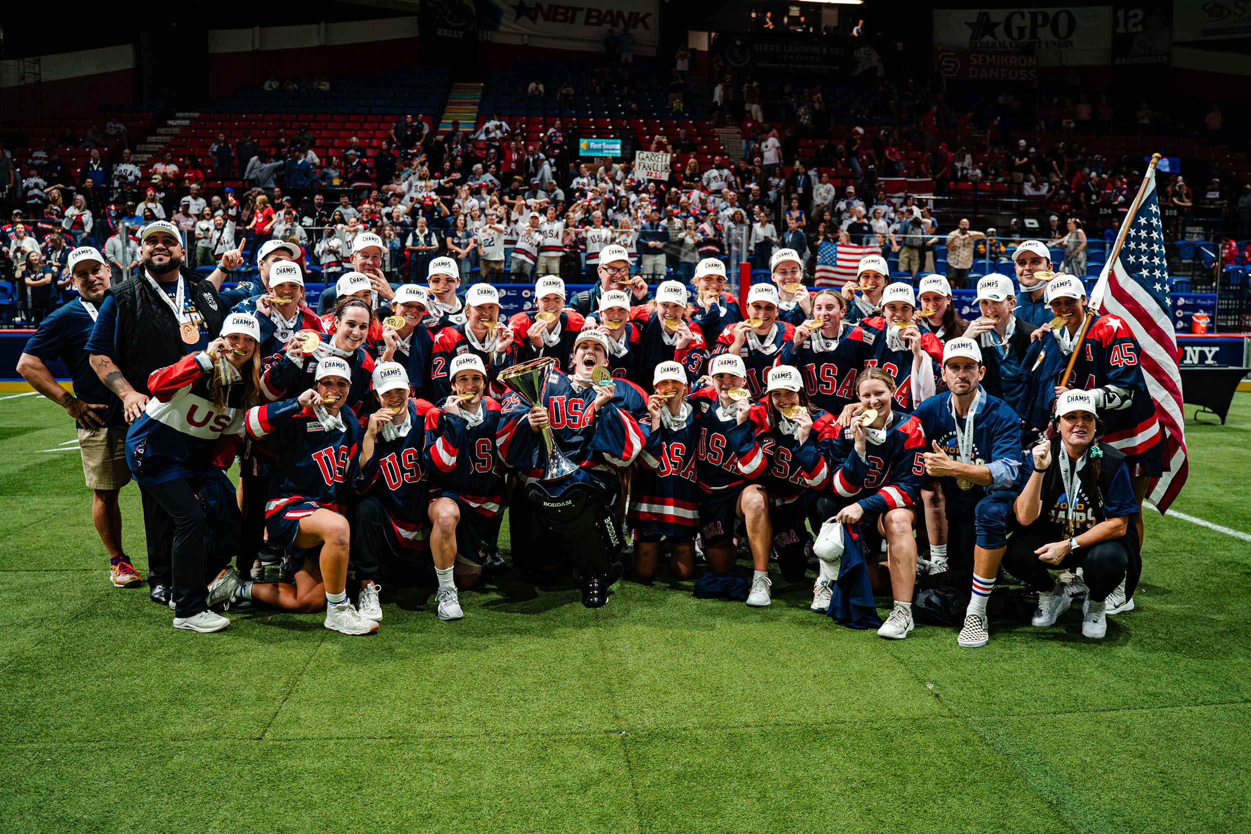 U.S. women's box team photo