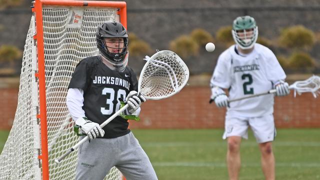 Ryan Della Rocco gets ready to make a save.