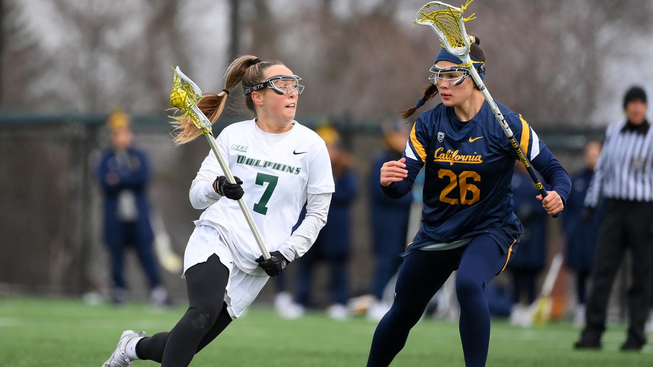 Le Moyne's Grace Detor drives to goal against Cal.