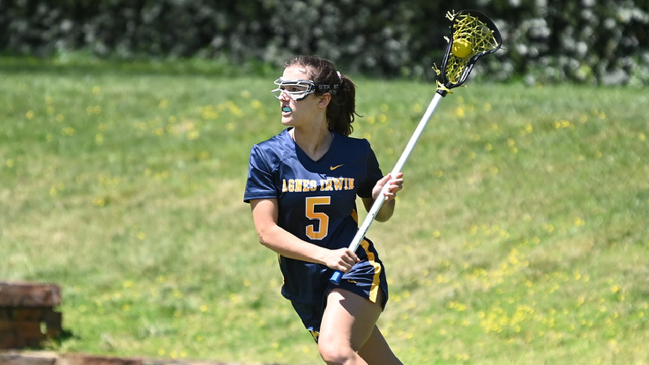 Ella Springer of Agnes Irwin (Pa.) had four points in a key Inter-Ac League showdown.